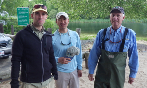 Joel presents the "Orvis Men" club hats as a token of our appreciation for coming down to the outing. They gave casting lessons and demos of pretty cool stuff. Thanks guys!